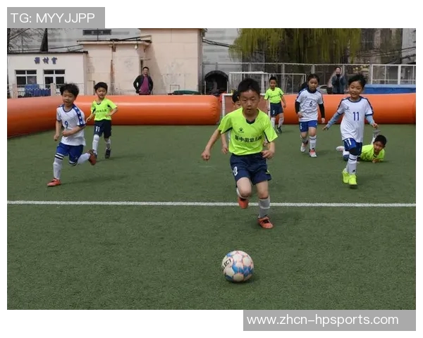 青少年足球训练基地助力青少年成长与发展打造健康快乐的体育环境